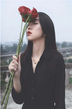 暗处躲藏