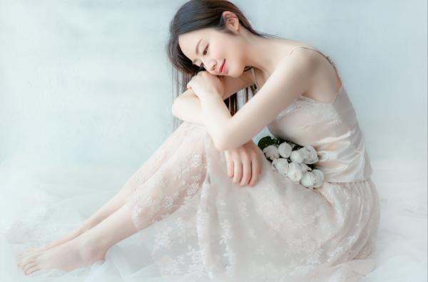 《小白花后妈踢飞渣男恶子，惊艳荒年》小说全文免费阅读 宁意欢吴知礼小说全文