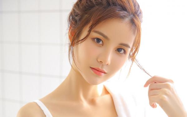 《林妩宁司寒》林妩穿越穿成丫鬟五月世子世子妃章节目录在线阅读 第3章