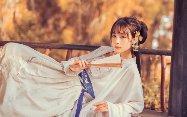 《林妩穿越穿成丫鬟五月世子世子妃》林妩宁司寒章节精彩试读