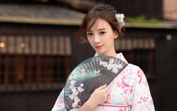 《穿书后，炮灰她修仙了》小说章节免费阅读 凤明月凤煜哲小说阅读
