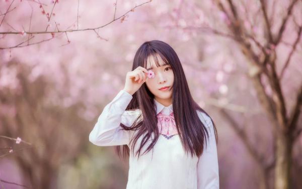 美文阅读《顾瓷封砚灼》强制牵手后，校草偷听我心声红温了全文精彩章节列表试读