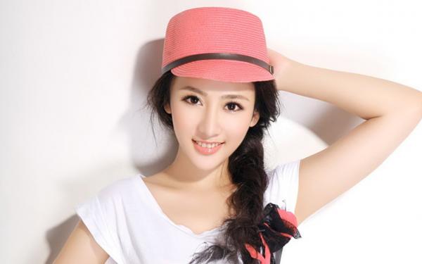 《穿成炮灰贵妃后，我靠摆烂封后了》柳如烟林晚晚小说最新章节目录及全文完整版